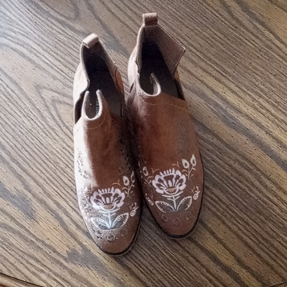 Olivia Miller ankle boots